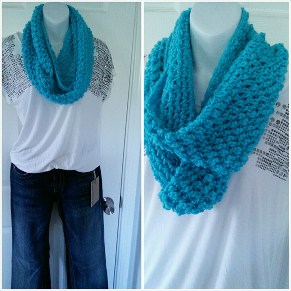 Accessories - Hold for @jmec PRICE LOWERED!~ INFINITY SCARF 32"