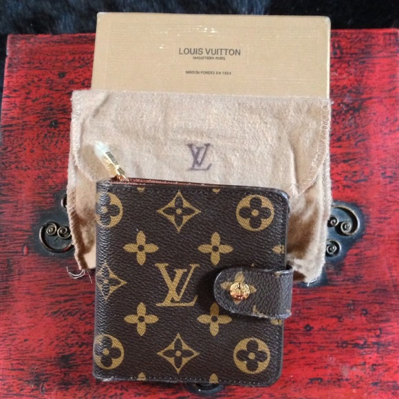LV Wallet