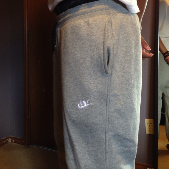 aw77 sweatpants