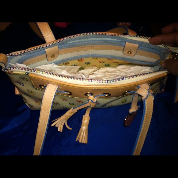 Authentic Dooney&Bourke It bag - Picture 2 of 3