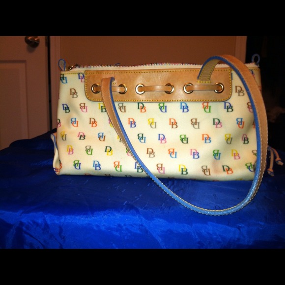 Authentic Dooney&Bourke It bag - Picture 3 of 3