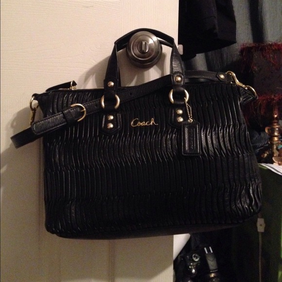 β SOLD ββοΈ Coach Black Gathered Leather Madison βοΈ - Picture 1 of 4