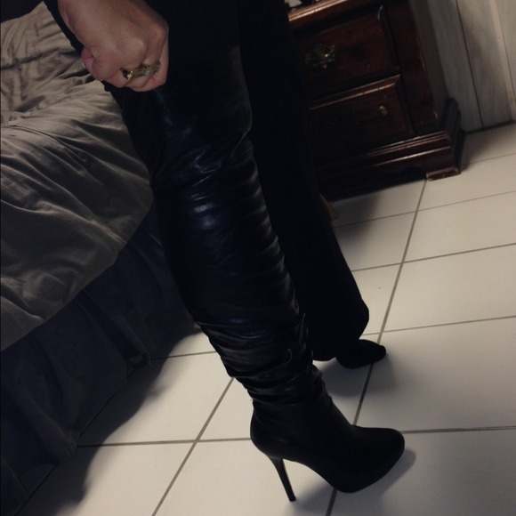 High heel boots