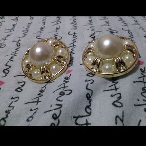 Pearl Clip Ons