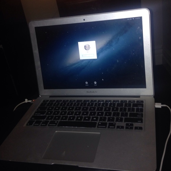 MacBook Air 💻 - Picture 1 of 1