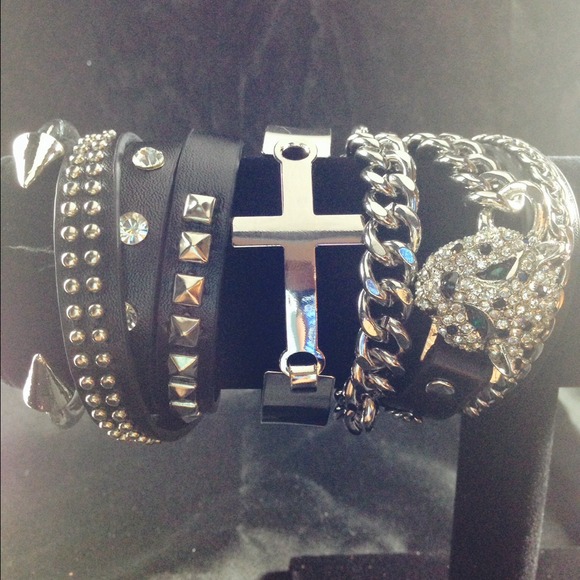 4  piece bracelet set