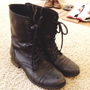Steve Madden Troopa Black