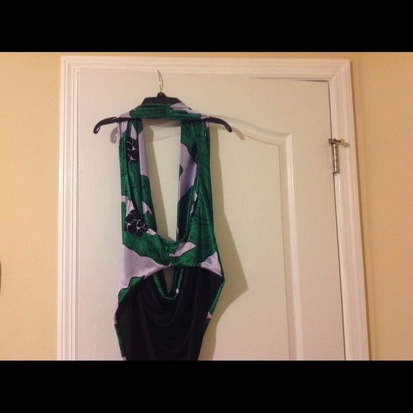 Top - Picture 2 of 2