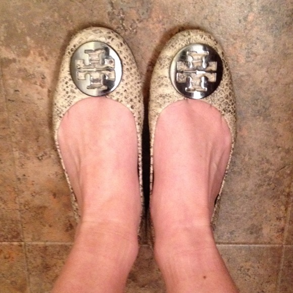 Tory Burch Shoes - ❗️Sale❗️Tory Burch Reva Flats