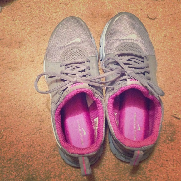 ❌SOLD❌Grey And Blue Nike Tennis Shoes! - Picture 1 of 4