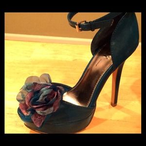 Fabulous heels! 👠