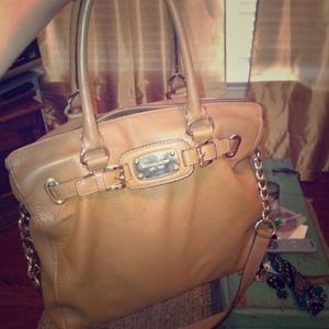 ⭐️RESERVED⭐️Michael Kors Hamilton Authentic