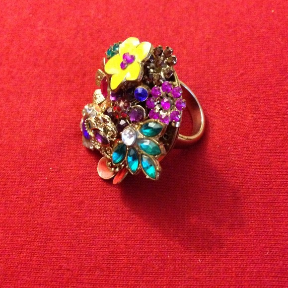 Flower ring - Picture 2 of 4