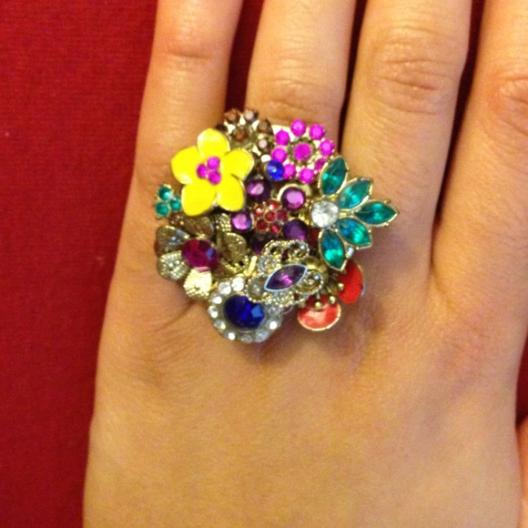 Flower ring - Picture 4 of 4