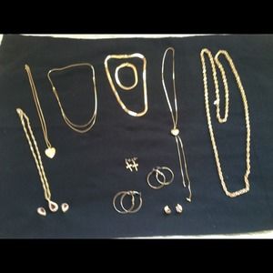 3 necklaces, 2 match sets, 4 pr earrings all gold