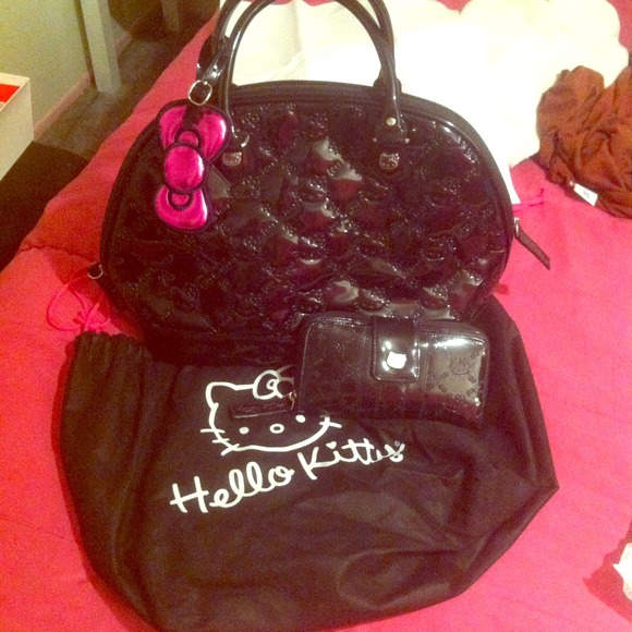Hello kitty purse
