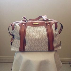 🚫SOLD🚫 Michael Kors large tote!