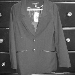 SOLD●Long Black Blazer