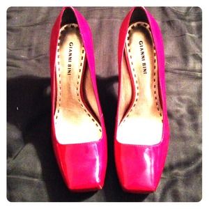 Patent leather red "GIANNI BINI"!