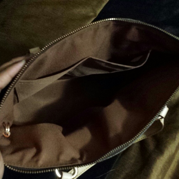 Purse - Picture 4 of 4