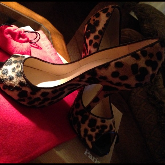 🎅SOLD ON EBAY Leopard Luxor Christian Louboutin