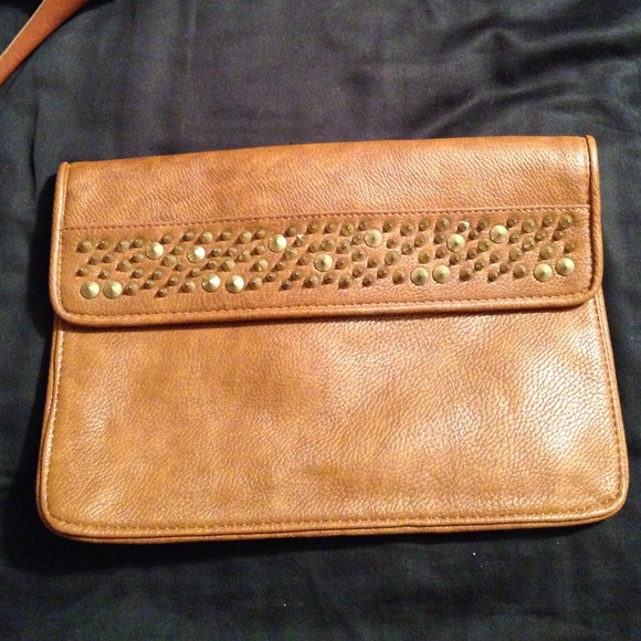 💋SPIKES!! 👠pumps from Bakers w/clutch must have! - Picture 4 of 4