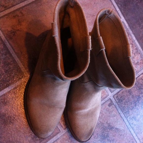 Zara Shoes - Zara Suede Short Boots Zara Shoes - Zara Suede Short Boots