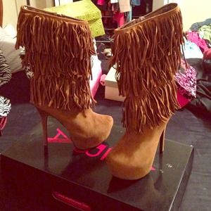 Moccasin heels!