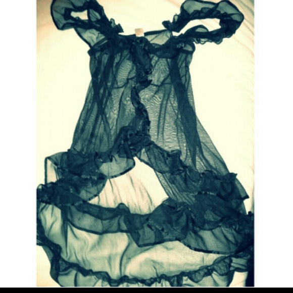 Black Ruffle lingerie