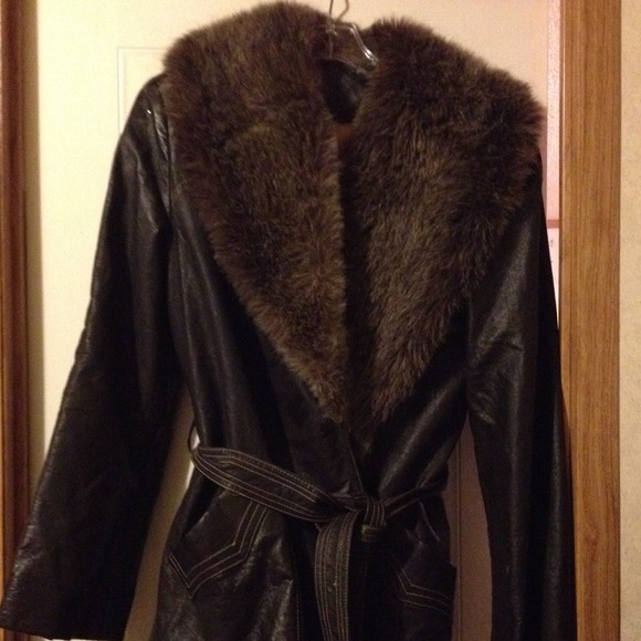 ON HOLD!!! :) Vintage half trench jacket