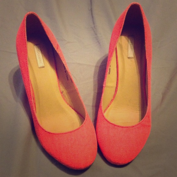 ⚡️lowered price!⚡️UO Bright orange wedges
