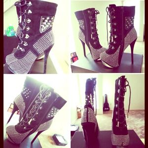 Vigo Fiore Studded Lace Up Boots