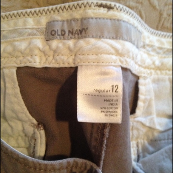 SOLD💋Khaki pants - Picture 2 of 3