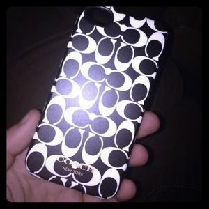 Selling an 4/4s iPhone case