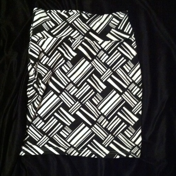 Geometric Shape Pencil Skirt