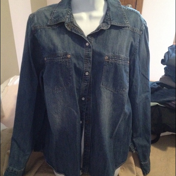 Great denim shirt