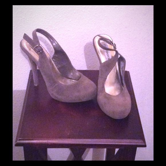 Comfortable sling backs!