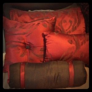 Red throw pillows MAKE BEST OFFER!