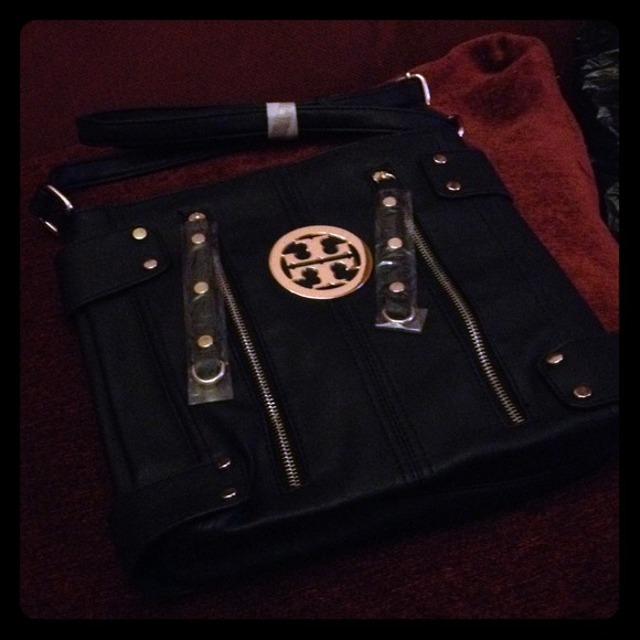 ELEGANT CROSS BODY HANDBAG