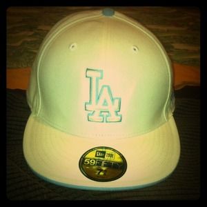 White LA hat w/blue outline RESERVED HAT