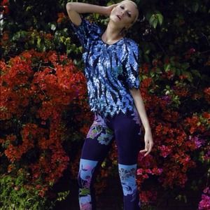Blue floral leggings