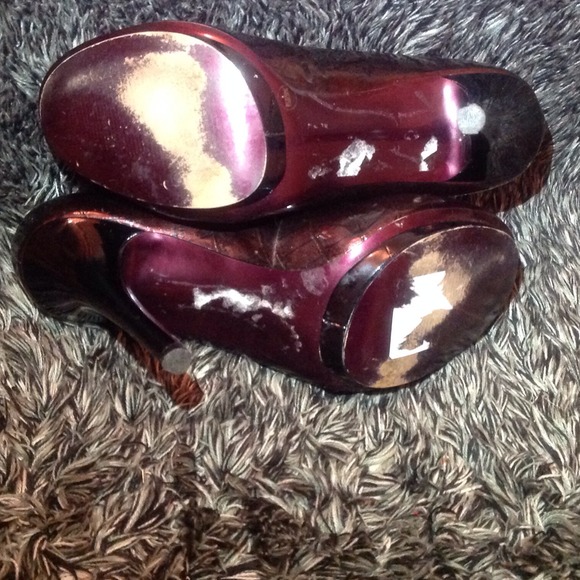 JS Layla Wine Red Round Toe Platform Pumps Sz 9.5 - Picture 4 of 4