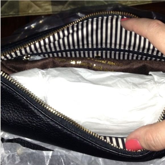 KATE SPADE ♠️ - Picture 3 of 7