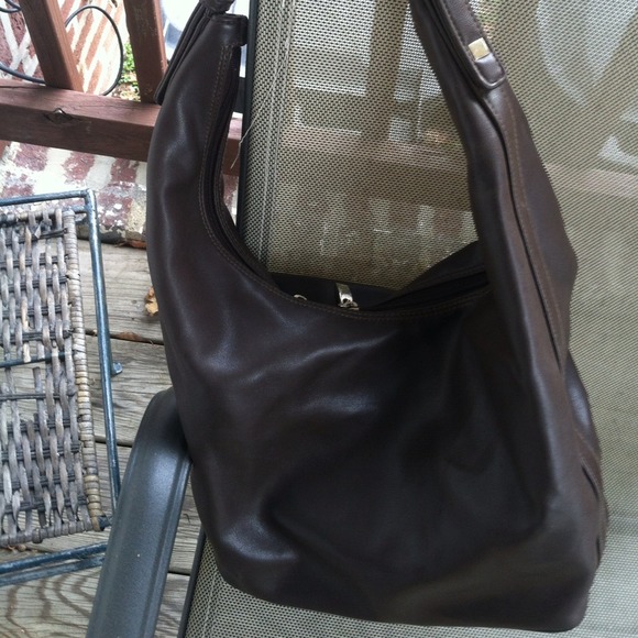 LEATHER LIZ CLAIBORNE VINTAGE - Picture 1 of 3