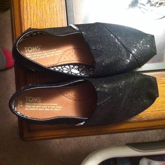 Black sparkly Toms.