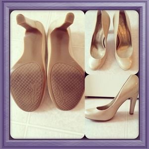 Jessica Simpson size 7 nude pumps