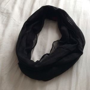 Black infinite/circle scarf