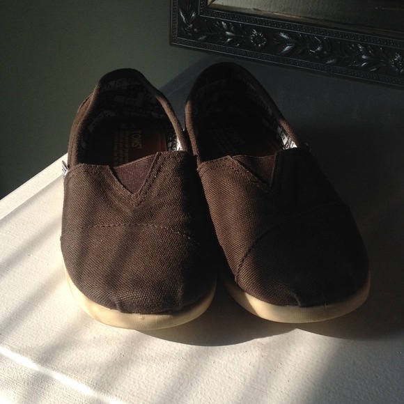 Toms