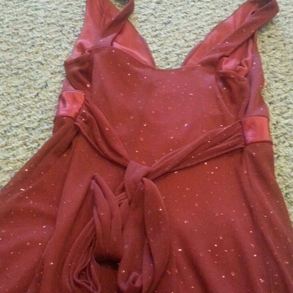 Red Dress - Picture 2 of 2