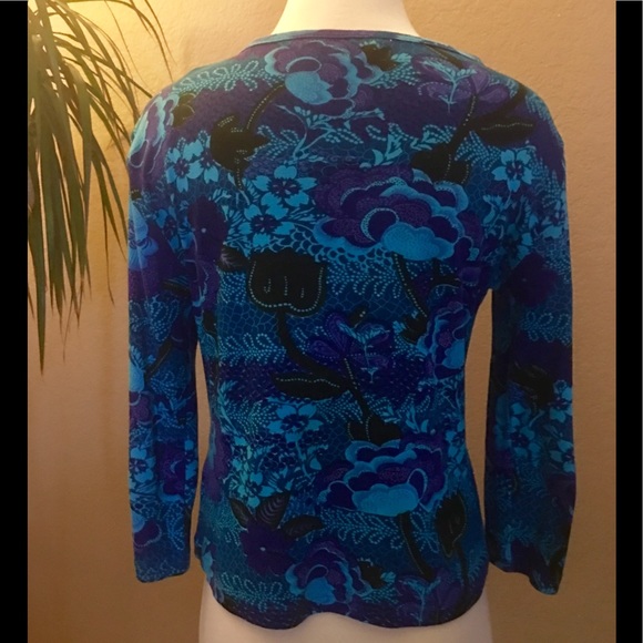 Jasmine KC Sports - Embellished V-neck Tee - Picture 2 of 5